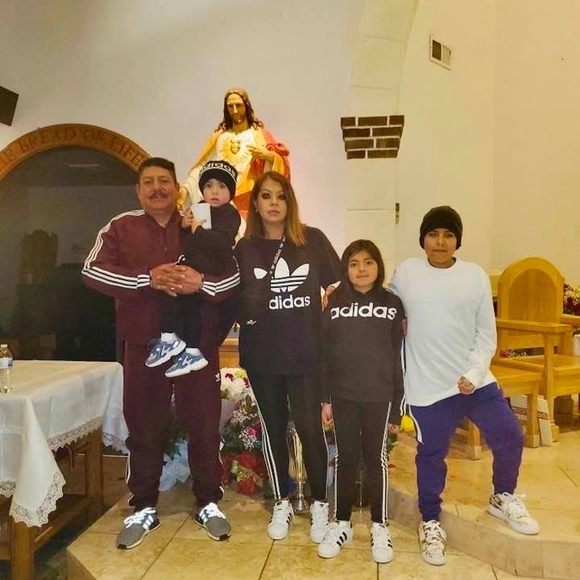 Meet your Posher, Adriana - Picture 1 of 1